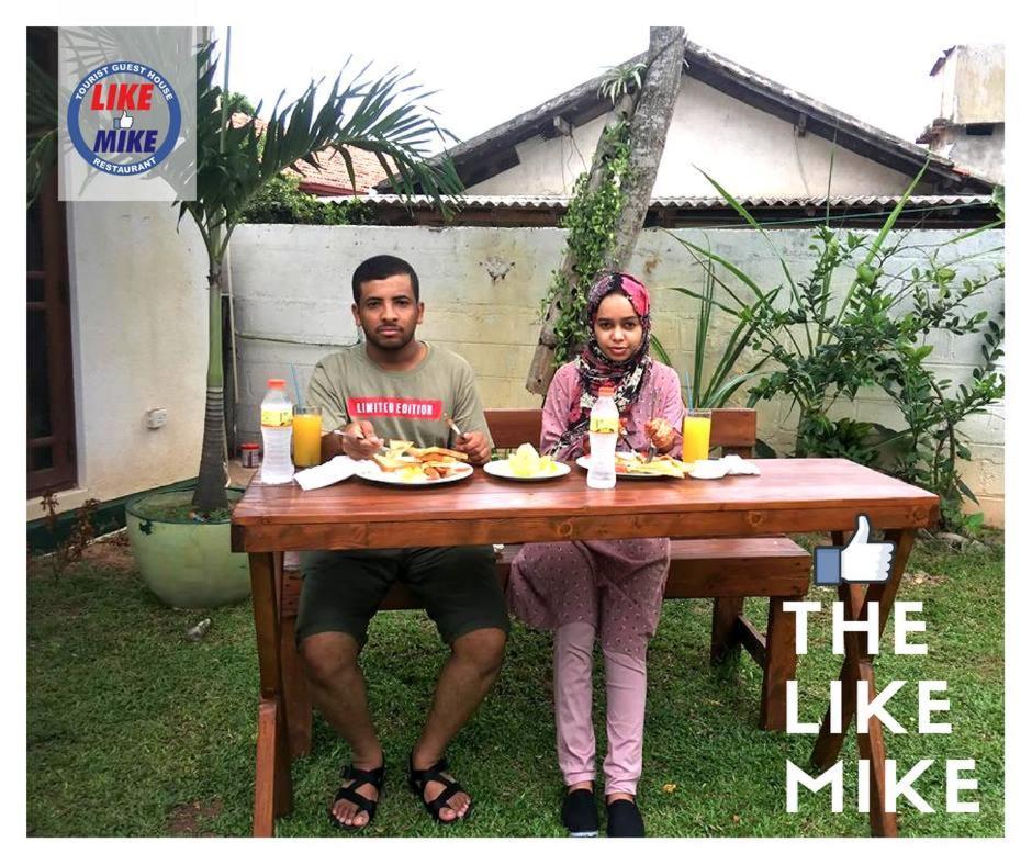 Like Mike Tourist Guest House & Restaurant Negombo Ngoại thất bức ảnh