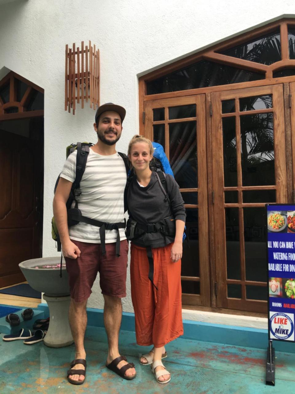 Like Mike Tourist Guest House & Restaurant Negombo Ngoại thất bức ảnh